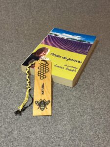 Semn de Carte „Just Bee Natural”